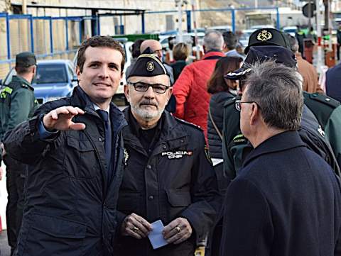 Casado en el Tarajal con Policía y Guardia Civil