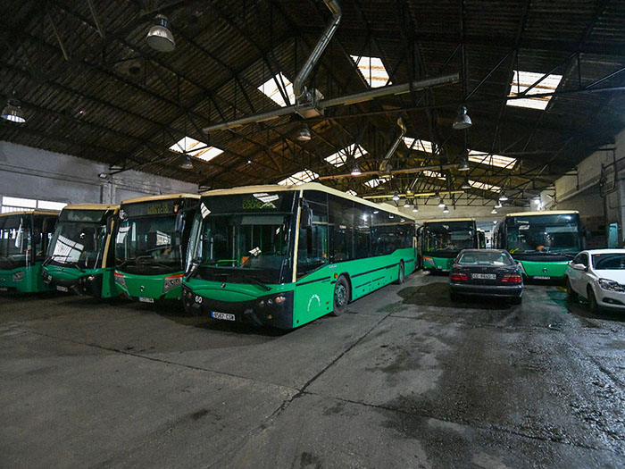 Autobuses parados en la cochera. Foto: A. S.