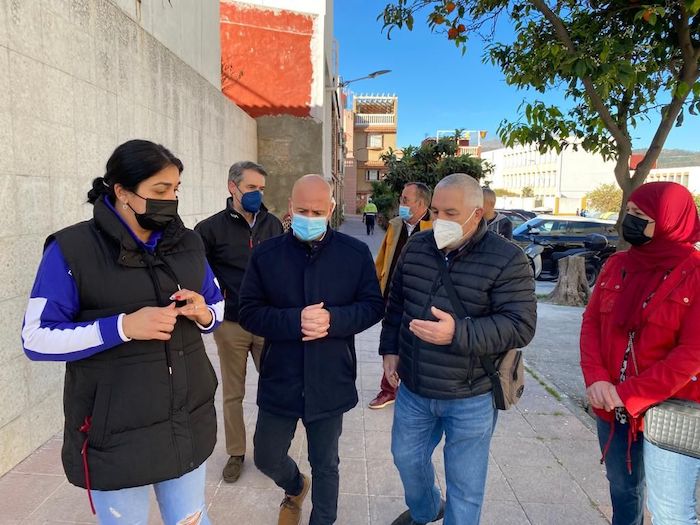 El secretario general del PSOE de Ceuta, Juan Gutiérrez durante su visita a Pedro Lamata / Cedida