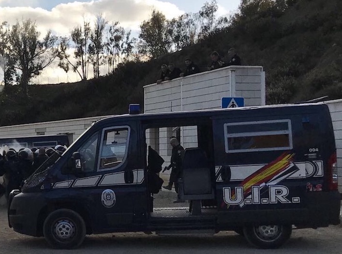 Furgón de la UIR de la Policía Local / Archivo