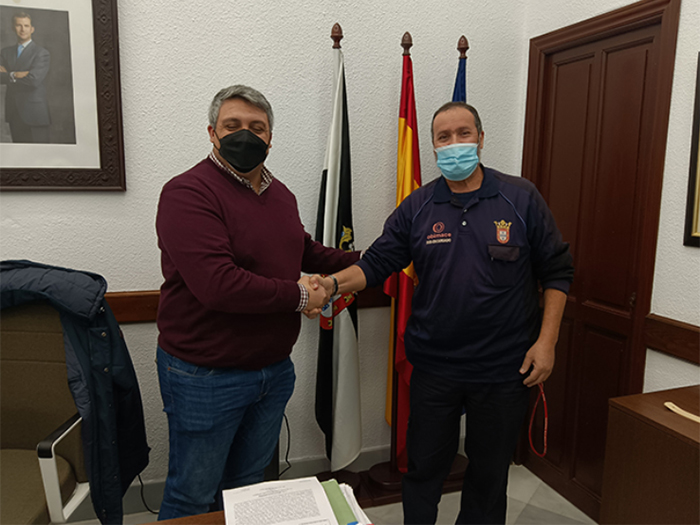 Acuerdo comité de empresa de CCOO de Obimace y el consejero del área. Foto: Archivo