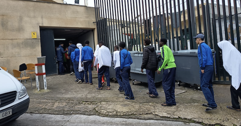 Solidaridad reclama  “más personal, recursos suficientes y el fin de las presiones” en el CETI