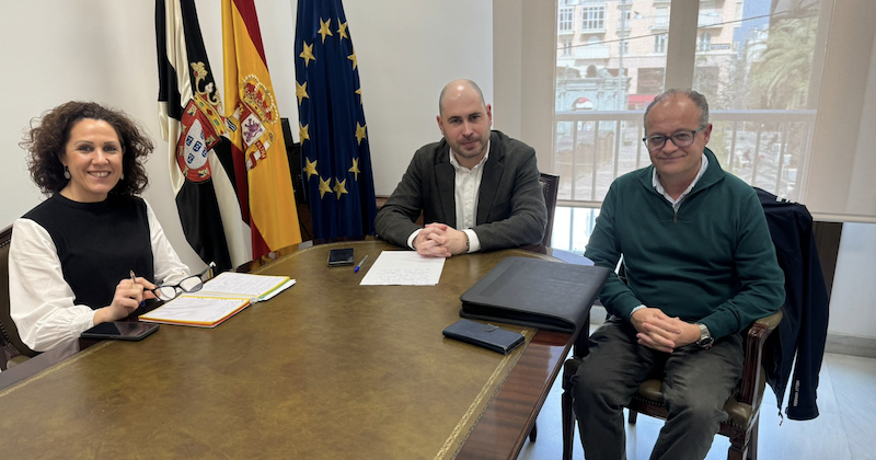 El presidente del Foro de la Educaci&oacute;n de Ceuta, Jos&eacute; Manuel P&eacute;rez Rivera se reuni&oacute; ayer con el delegado del Gobierno