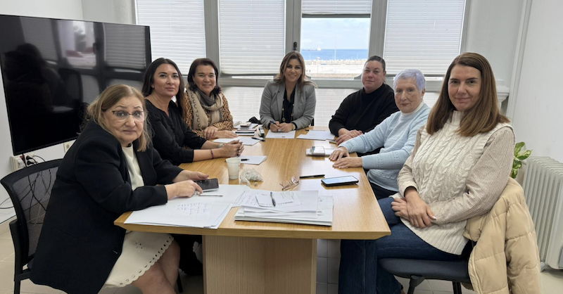 Sony Vasdesh Lalwani, galardonada con el Premio María de Eza por su trayectoria en el liderazgo femenino