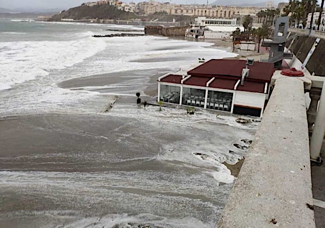 Así estaba la Bahía Sur esta mañana, zona de La Ribera / Foto Cedida