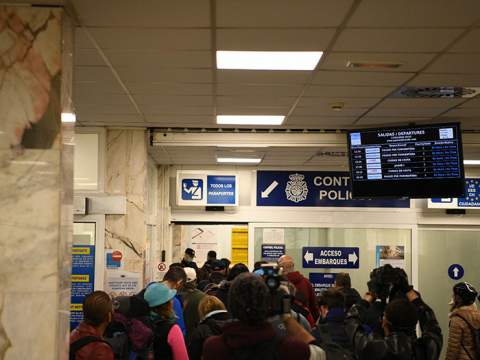 Turistas y enfermos, hoy en el Puerto. Foto: A.S.