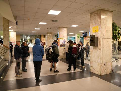 Turistas y enfermos, hoy en el Puerto. Foto: A.S.