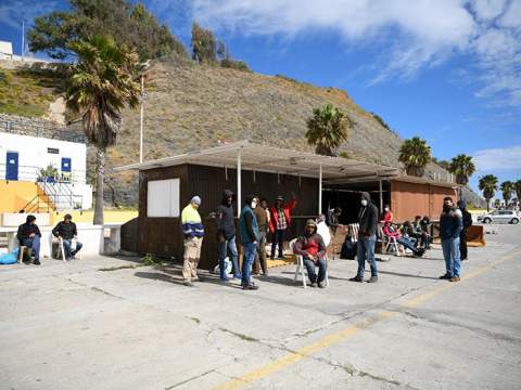 Personas que aún están en la frontera. Foto: A.S.