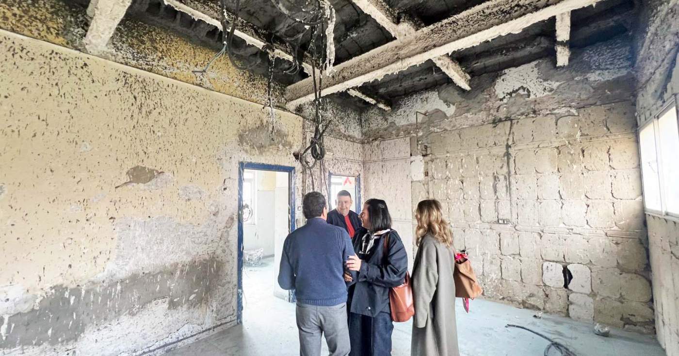 Avanzan las obras en el CEIP Ramón y Cajal, cerrado desde el desprendimiento del falso techo de uno de los baños