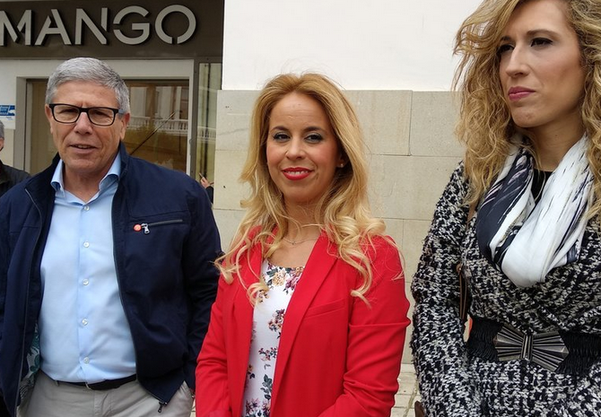 Los candidatos de Cs en el Revellín hoy / Cedida