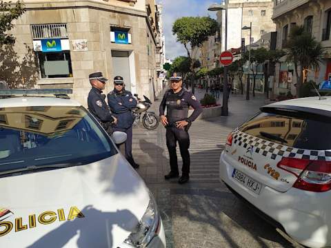 La Policía Local, activa en el dispositivo de seguridad de la Jornada electoral / CA
