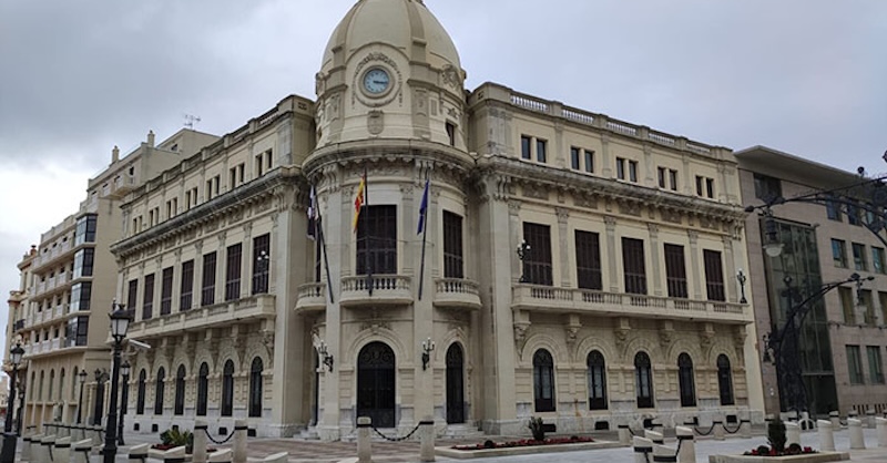 El PSOE acusa al Gobierno de bloquear desde hace más de un año un plan de ahorro de agua aprobado por el Pleno