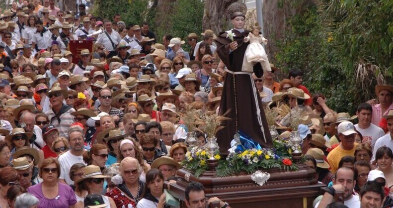 Romería de San Antonio en Ceuta 2026: horario, actos y transporte para subir al Hacho