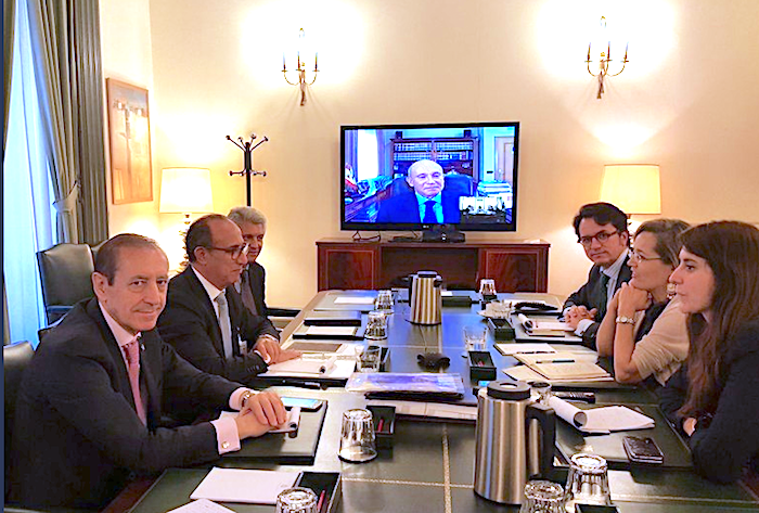 Felipe del Pozo (primero a la izda) en una reunión con los delegados de Ceuta y Melilla en Madrid que tampoco tuvo efectos reales / Archivo 2017