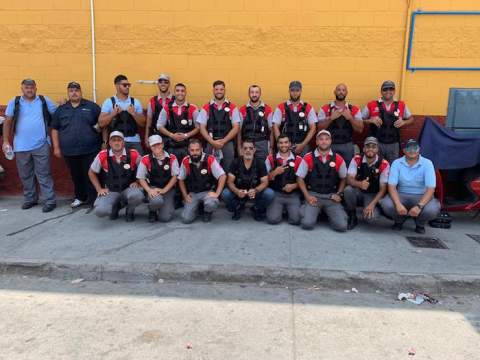 Equipo de 'Sehivipro', desplegado en el interior de la Fase 2 del Polígono de Tarajal / Cedida