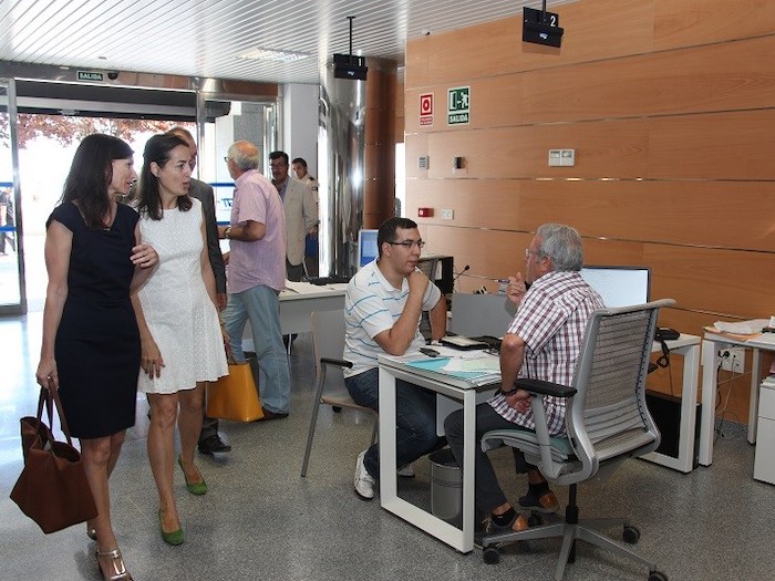 Imagen del interior de las oficinas en Ceuta de la Jefatura de Tráfico / Archivo