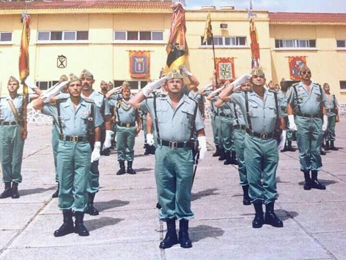 El coronel mandando un Sabado Legionario. Foto: Javier Chellarám y comandante Cabrera