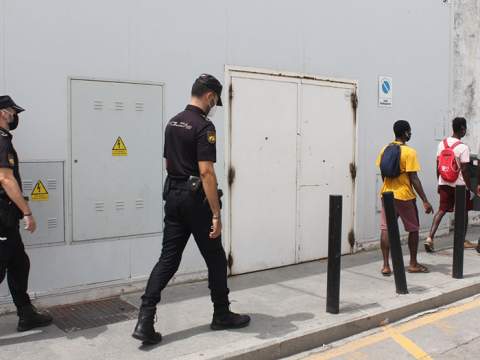 Control policial. Foto: Javier Chellaram