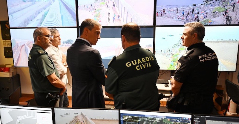 Marlaska frena las vacaciones de los guardias en Ceuta y Melilla y la AUGC responde: 