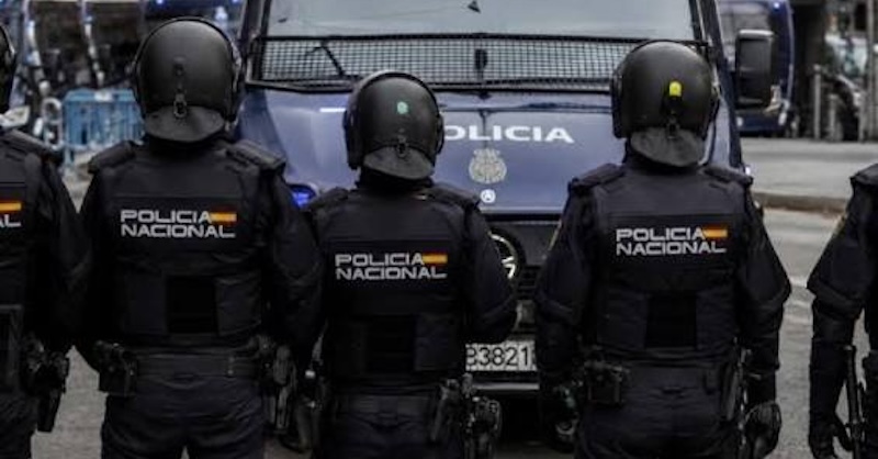 La Policía Nacional ejecuta la expulsión de un marroquí tras la detención por allanamiento de morada