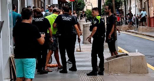 VOX exige a Vivas un dispositivo especial de Policía Local para recuperar el control de las calles