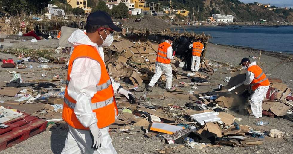 La Ciudad acelera la recuperación de la playa del Trampolín tras el desalojo de los inmigrantes
