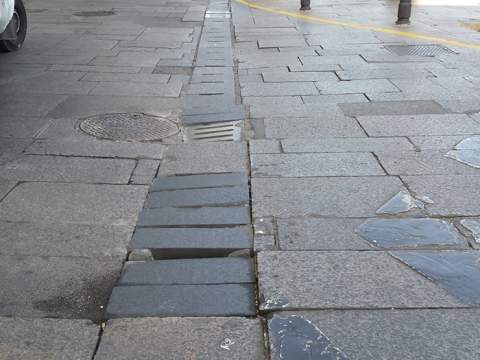 Pavimento del Paseo de las Palmeras. Foto: Javier Chellaram