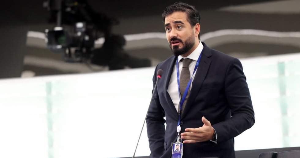 Alvise pide a Bruselas proteger a los menores de Ceuta y revisar los fondos europeos entregados a Marruecos