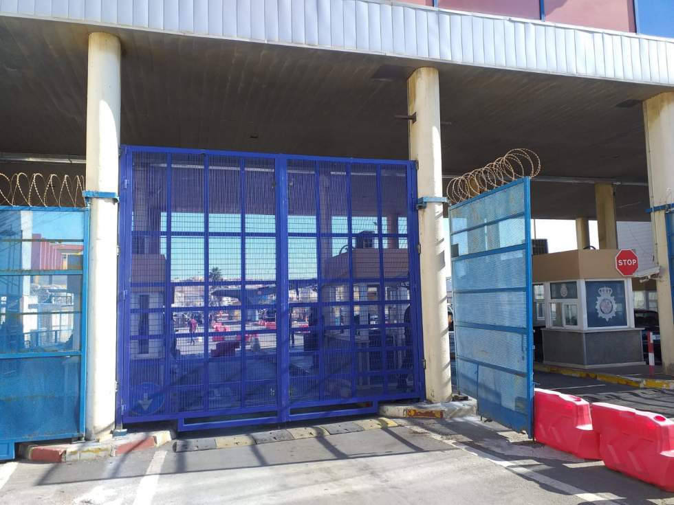 Nueva puerta de seguridad instalada en la frontera del Tarajal / Cedida