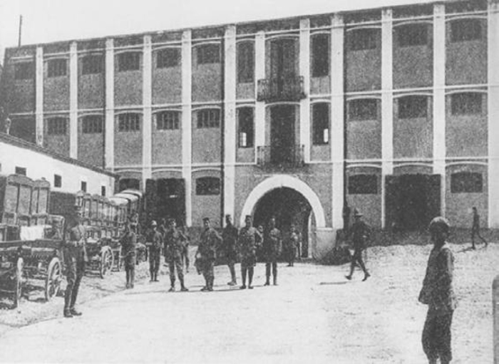 Cuartel de Intendencia Foso Almina.