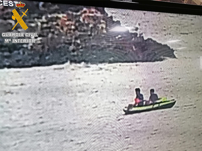 Foto de la Guardia Civil interviniendo 24 kilos de hachís.