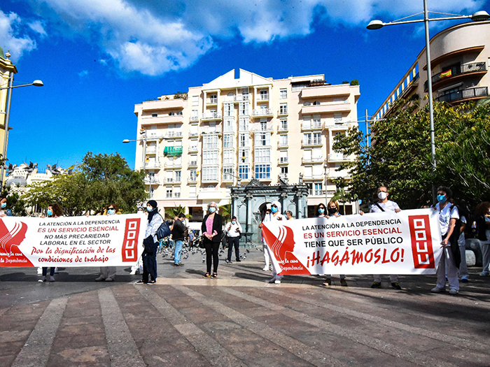 Concentración de los trabajadores de la Atención a la Dependencia. Foto: A.S.