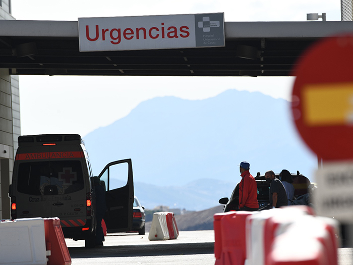 Puerta de Urgencias del HUCE. Foto: A.S.