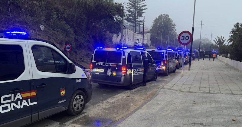 Vecinos de La Colina y Postigo denuncian doce horas sin poder entrar o salir de sus casas por el corte de tráfico