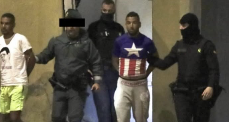 La Guardia Civil investiga si una ONG incitó a inmigrantes a atacar a las fuerzas de seguridad en Ceuta
